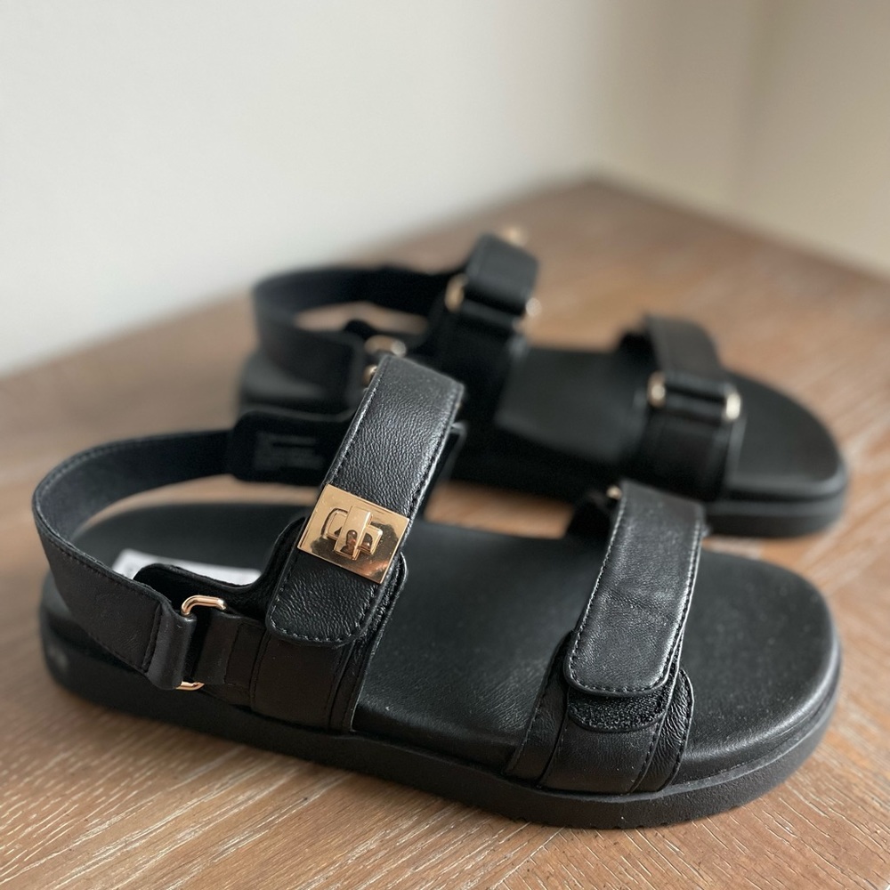 NWOT-Steve Madden Mona Sandal | Dad Sandals